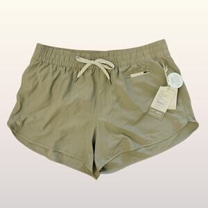 NWT Vuori Clementine 2.0 Shorts 4" size XL Light Oregano Running Performance
